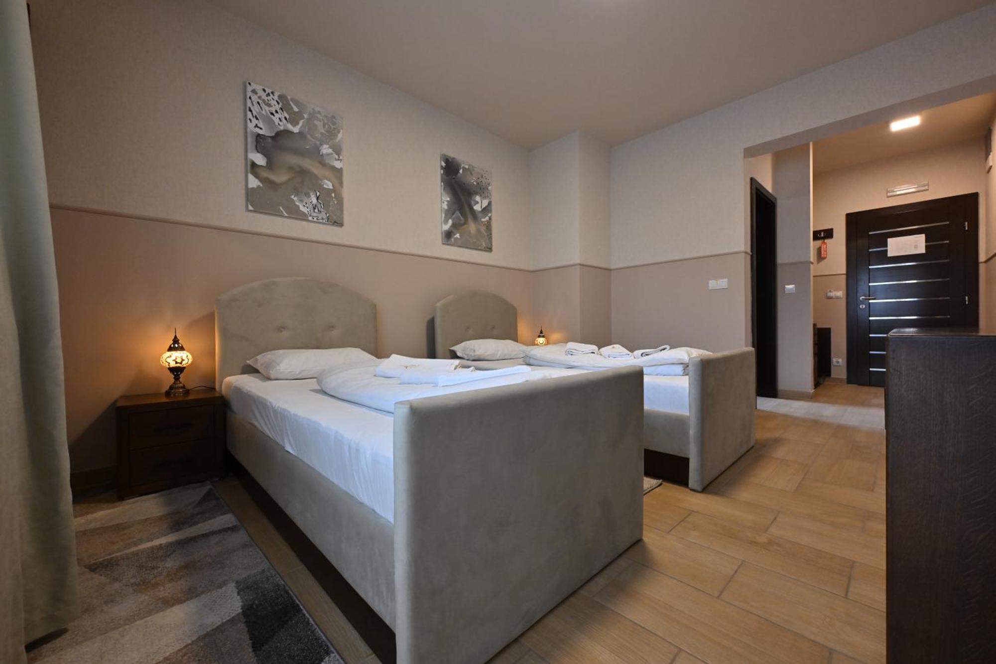Hotel Lane เซียนิตซา ภายนอก รูปภาพ
